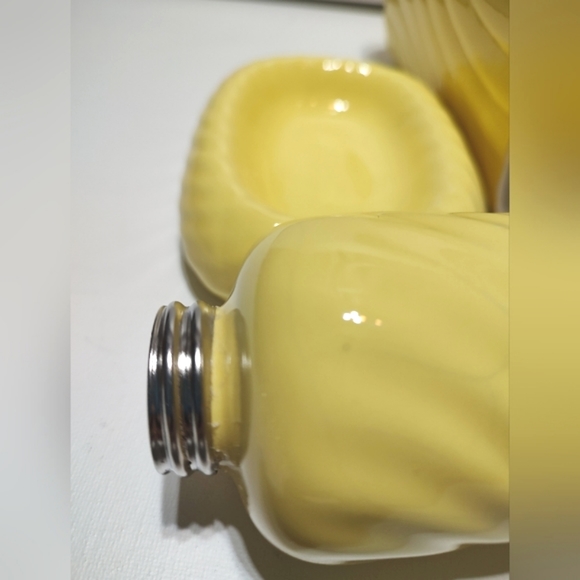 Andre Richard Japan vtg yellow bathroom set - Picture 7 of 9